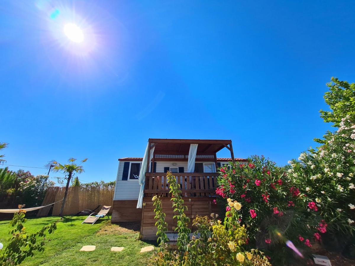 Villa Vravrona Tower & Suites Μαρκόπουλο Εξωτερικό φωτογραφία