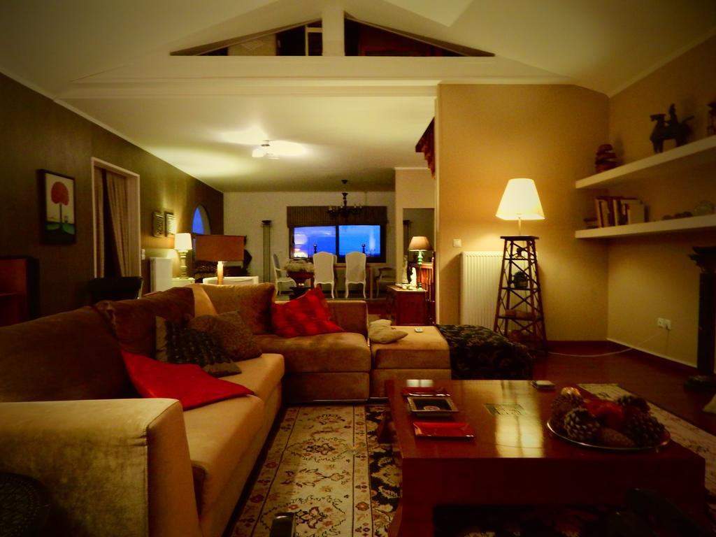 Villa Vravrona Tower & Suites Μαρκόπουλο Δωμάτιο φωτογραφία