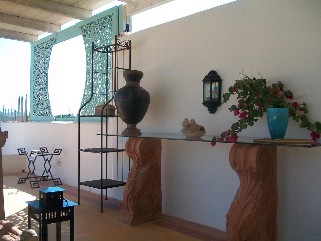 Villa Vravrona Tower & Suites Μαρκόπουλο Δωμάτιο φωτογραφία