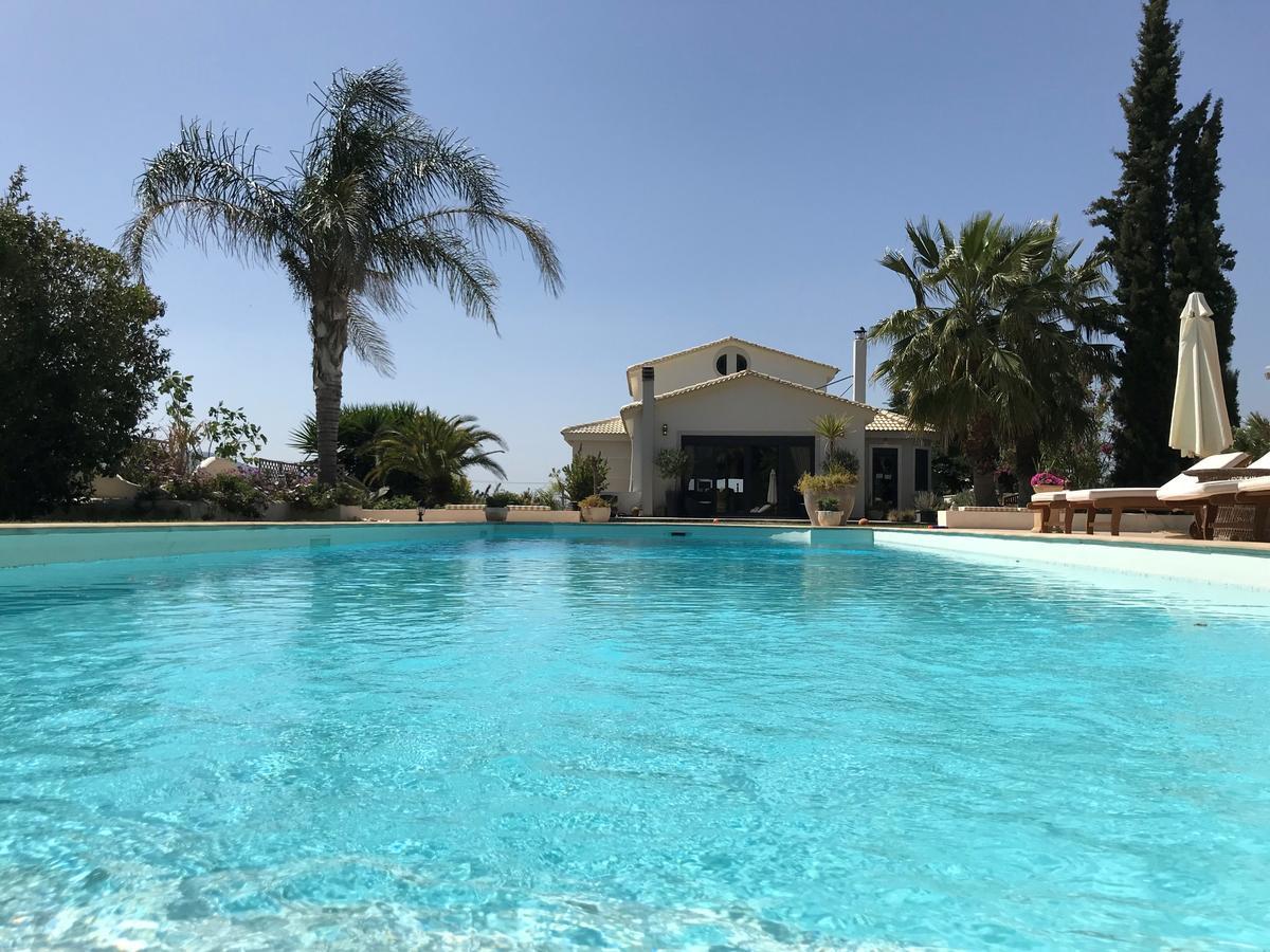 Villa Vravrona Tower & Suites Μαρκόπουλο Εξωτερικό φωτογραφία